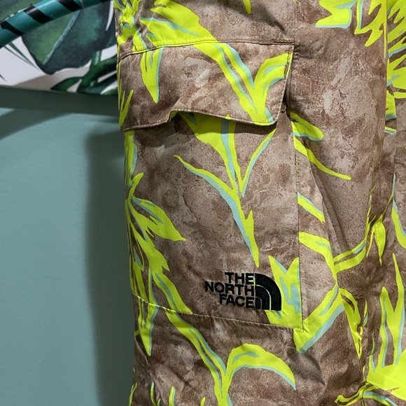 ❄️The North Face Vibrant Yellow and Brown Insulated Snowboarding Bib Overalls🗻 - Picture 4 of 16